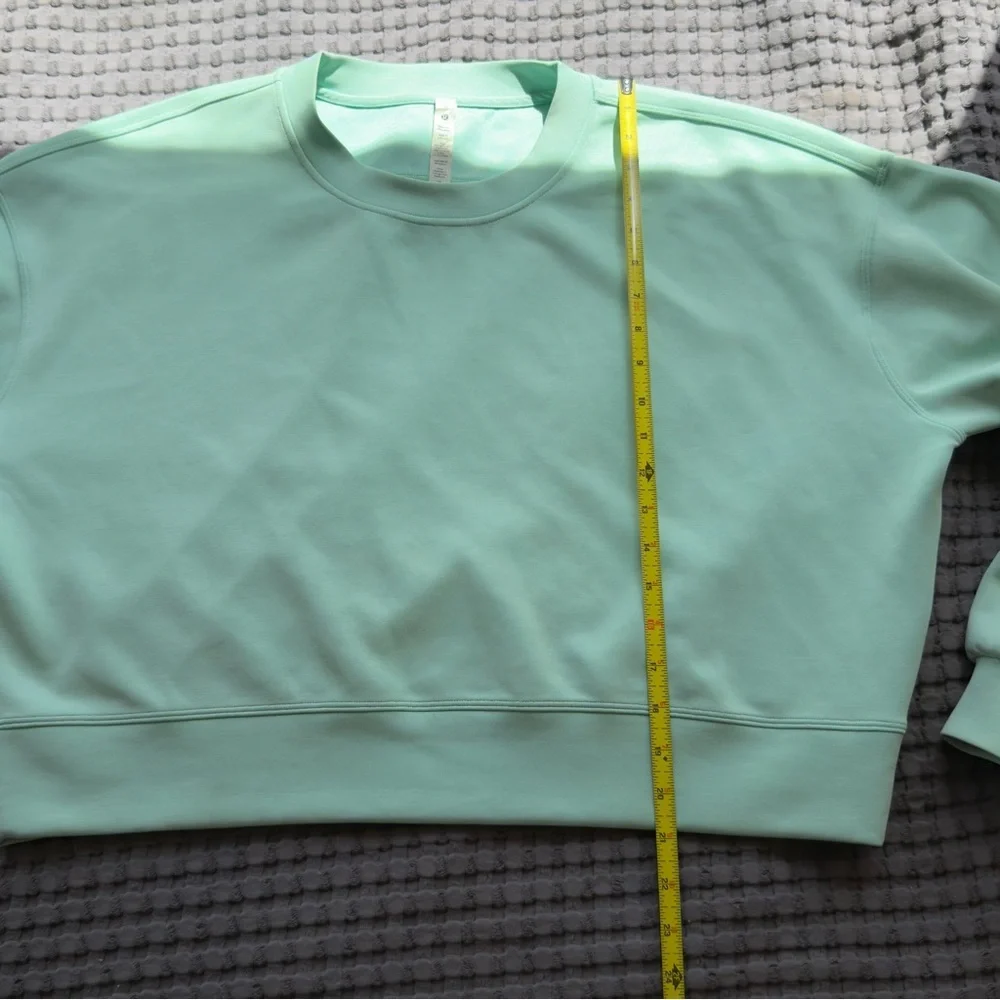 Lululemon Perfectly Oversized Softstreme Crew Size 10 Mint Green